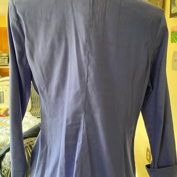 Gorgeous periwinkle blouse - Picture 5 of 8
